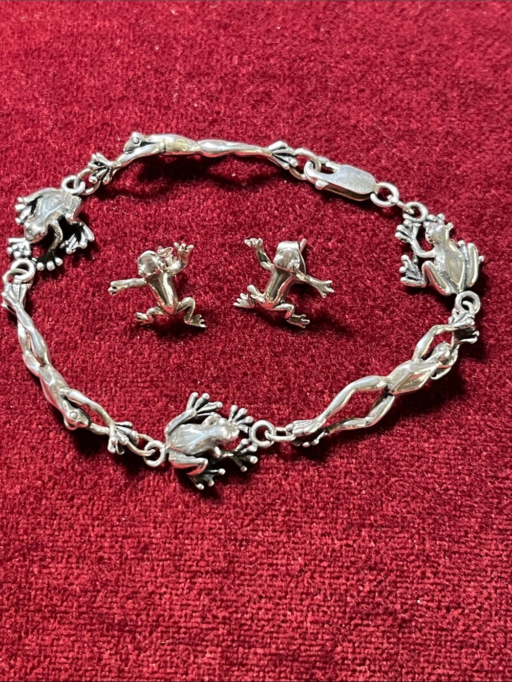 Unique Vintage Sterling Silver Frog Bracelet with Matching Frog Stud Earrings